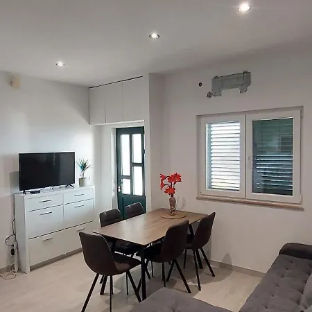 Toncica Apartment