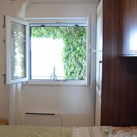 Toncica Apartment Omis